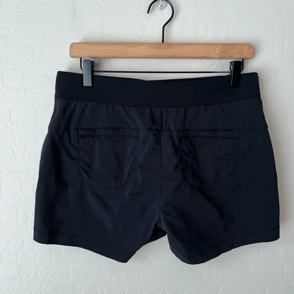 Athleta Trekkie shorts black 6 - Picture 4 of 8